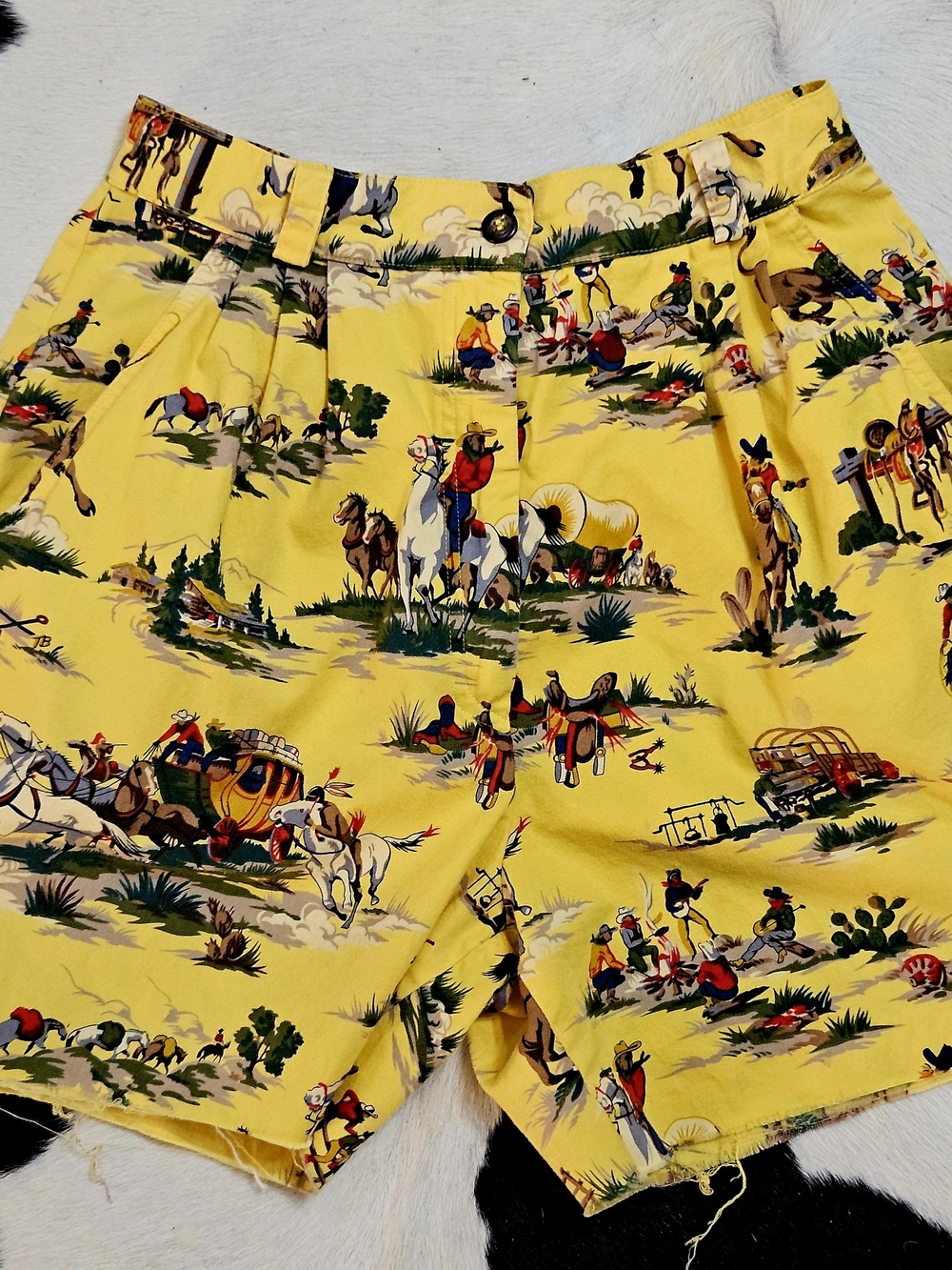 Vintage 1990s COTTON Yellow Western Scene High-Waist Shorts Raw Hem